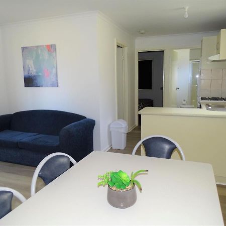 במוטל Port Moonta Moonta Bay Cabins מראה חיצוני תמונה