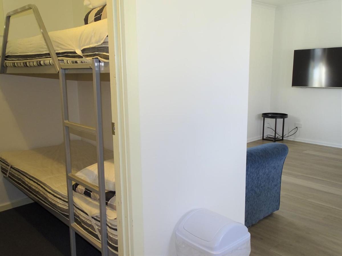 במוטל Port Moonta Moonta Bay Cabins מראה חיצוני תמונה