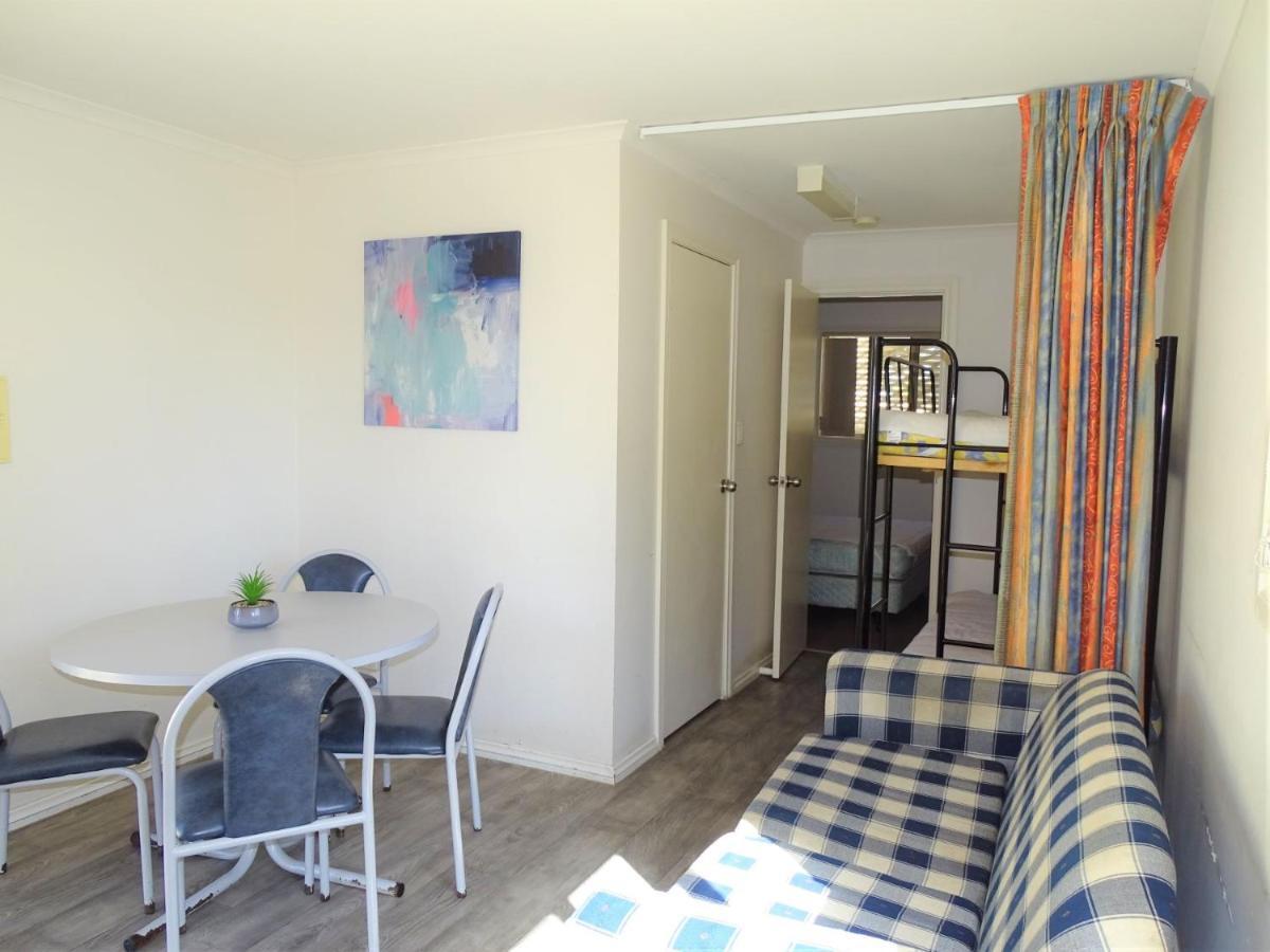 במוטל Port Moonta Moonta Bay Cabins מראה חיצוני תמונה