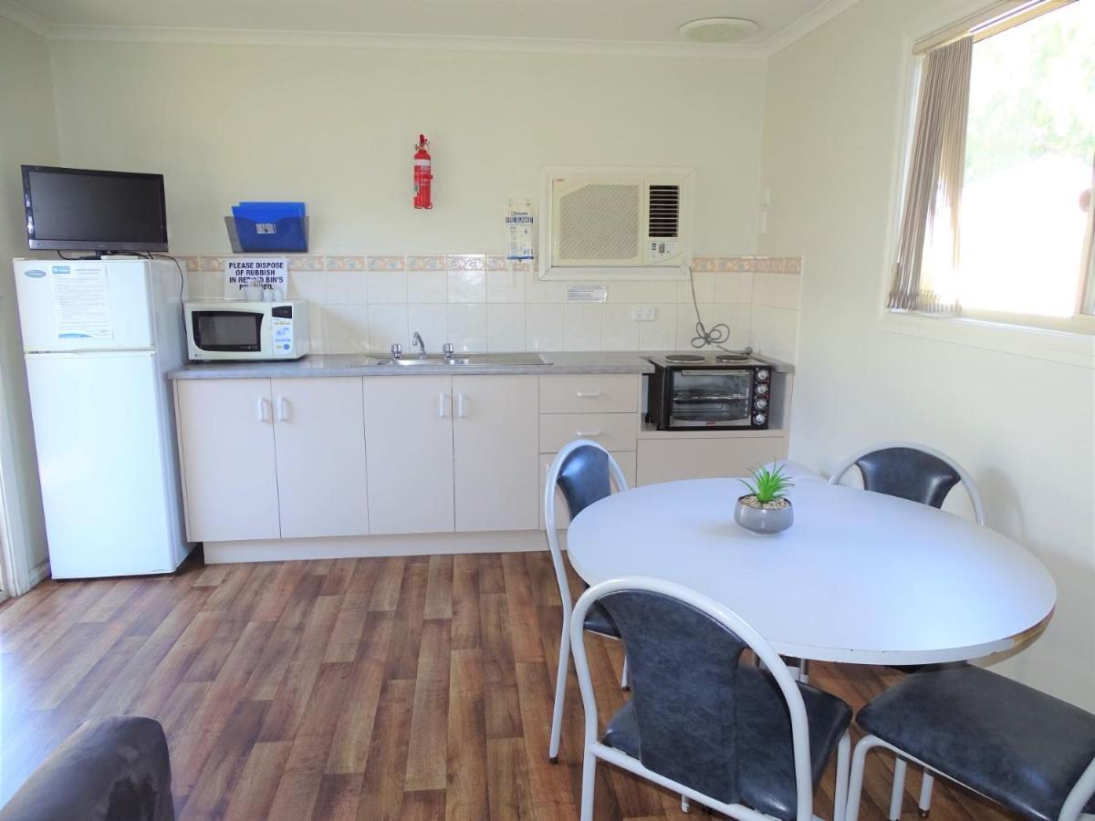 במוטל Port Moonta Moonta Bay Cabins מראה חיצוני תמונה