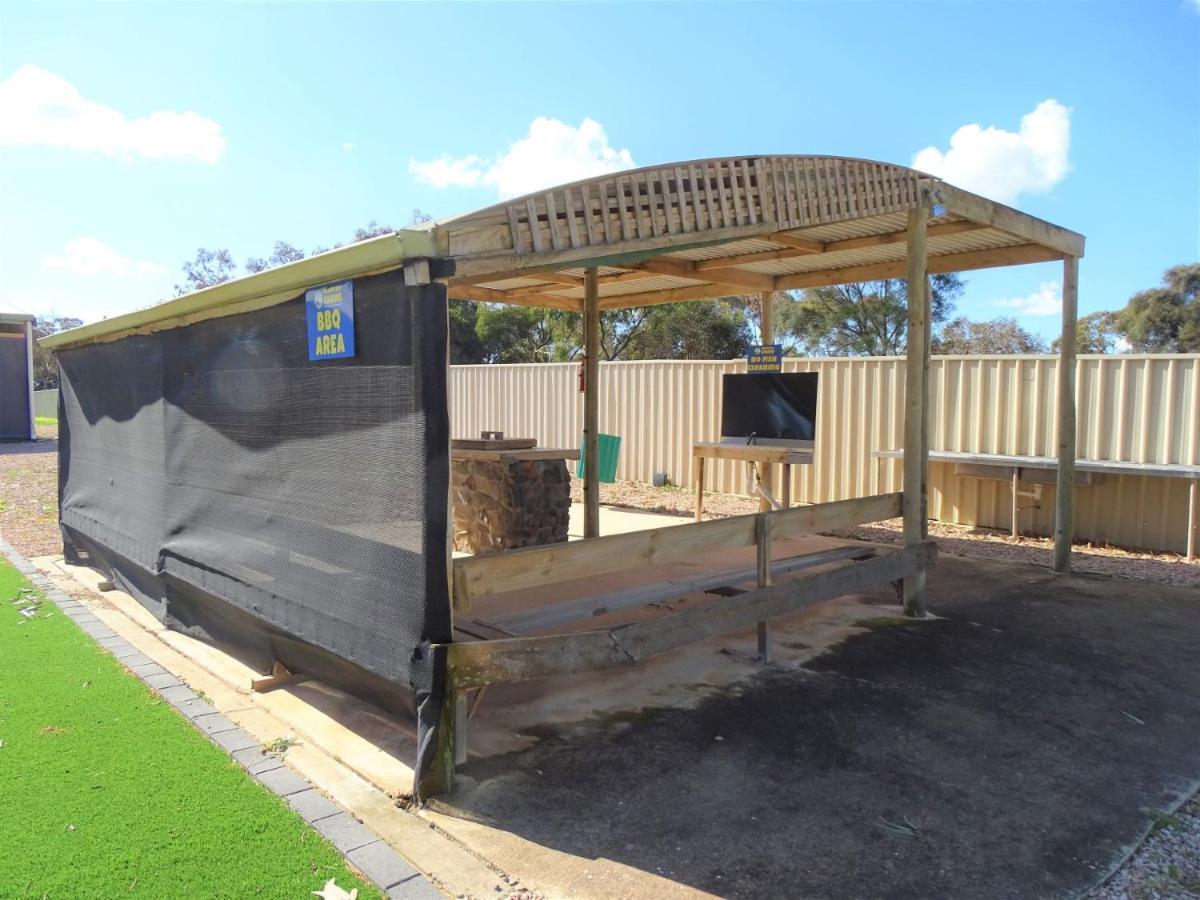 במוטל Port Moonta Moonta Bay Cabins מראה חיצוני תמונה