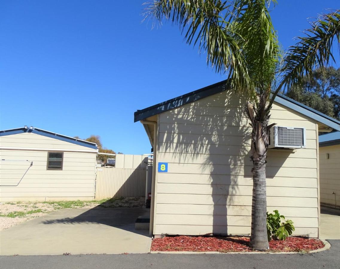 במוטל Port Moonta Moonta Bay Cabins מראה חיצוני תמונה