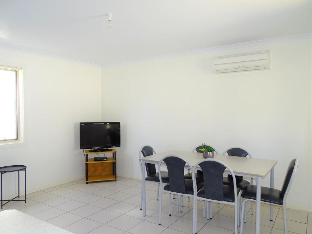 במוטל Port Moonta Moonta Bay Cabins מראה חיצוני תמונה